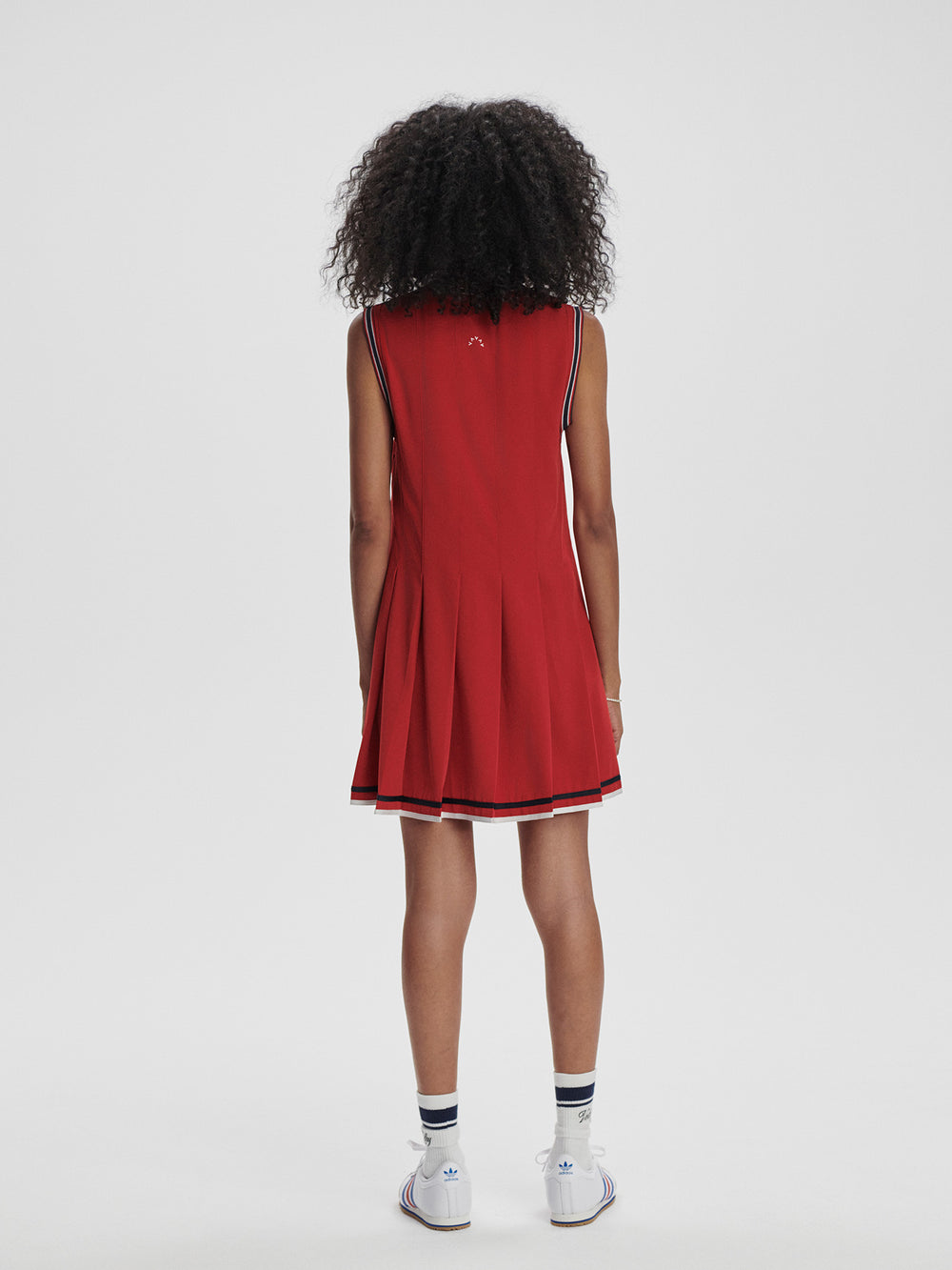 Amanda 2.0 Court Dress 32.5"