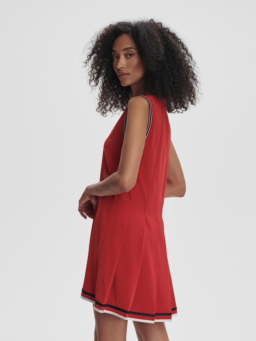 Amanda 2.0 Court Dress 32.5"